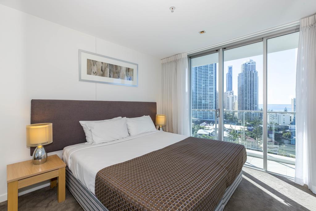 Artique Surfers Paradise - Official Room photo